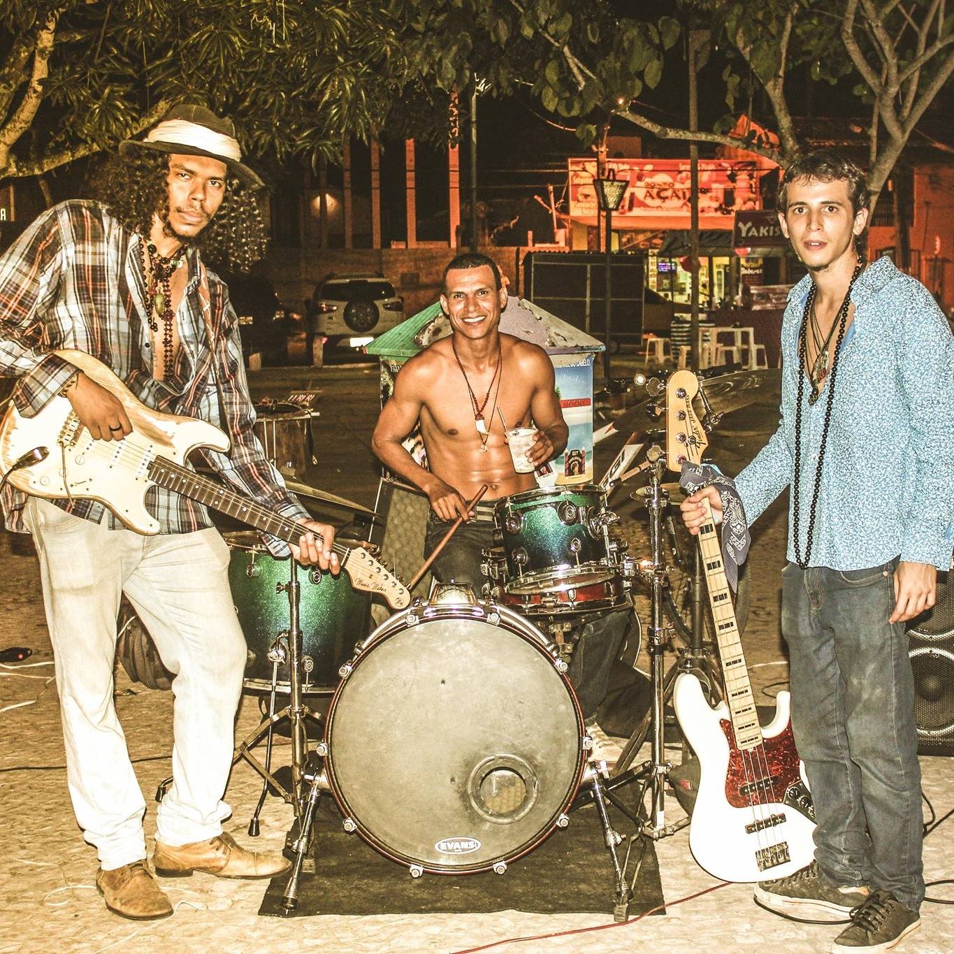 Cartaz  - Praa dos Hippies - Esquina do Buda Bar com Brodei, Quinta-feira 5 de Abril de 2018